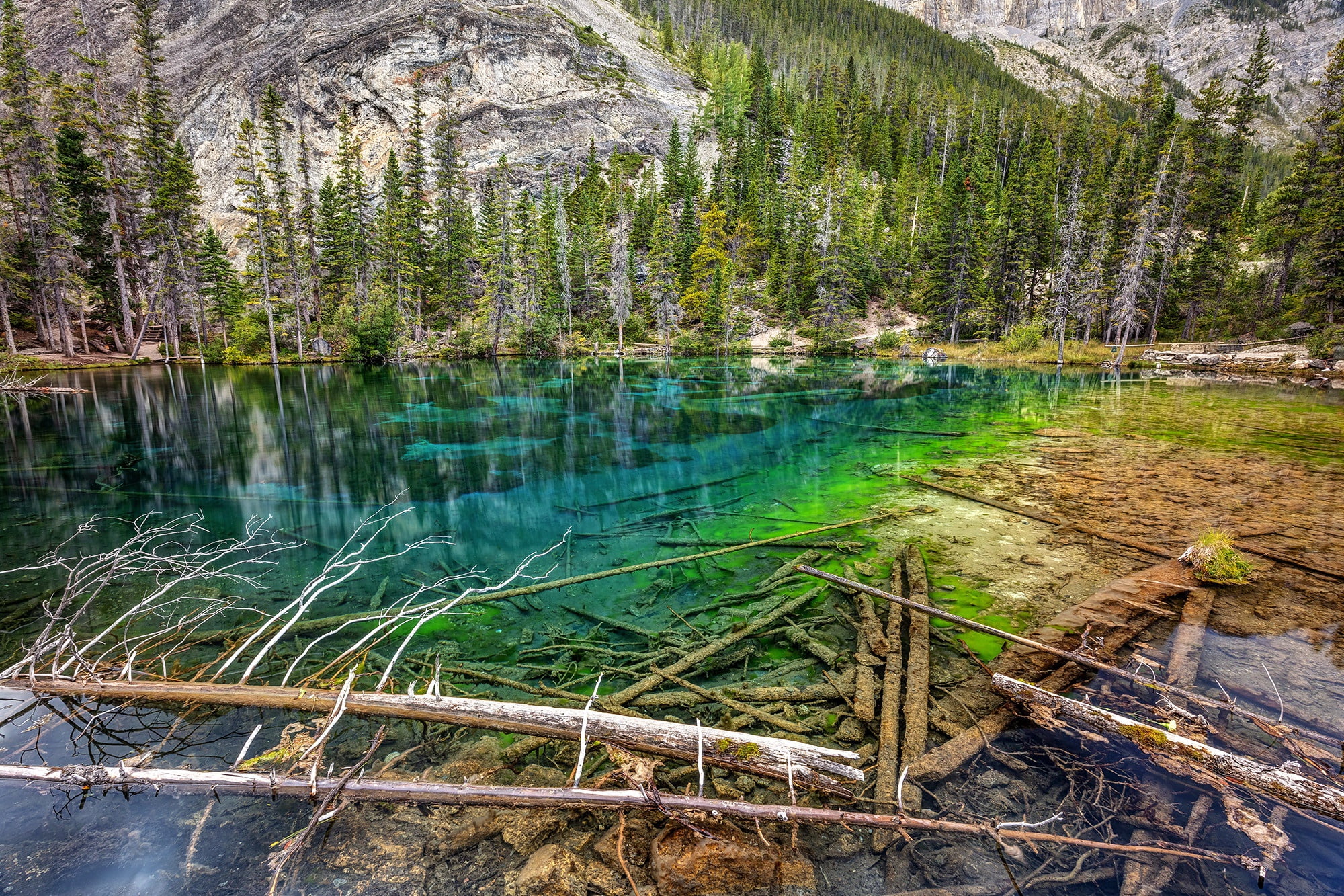 Canmore Day Hike: Grassi Lakes & Grotto Canyon